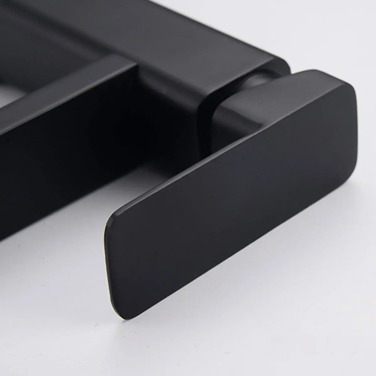 Basin Faucet Hot and Cold Mixer