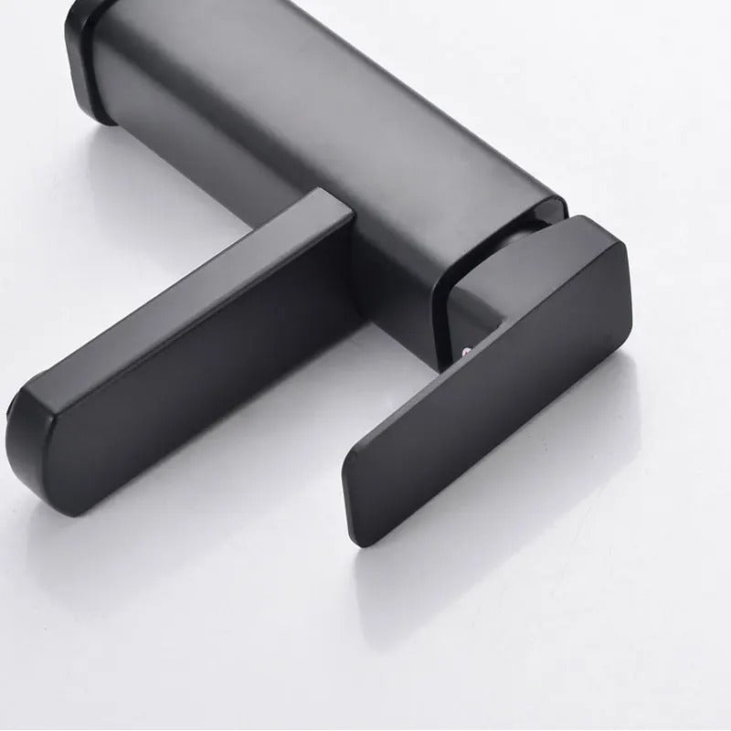 Basin Faucet Hot and Cold Mixer